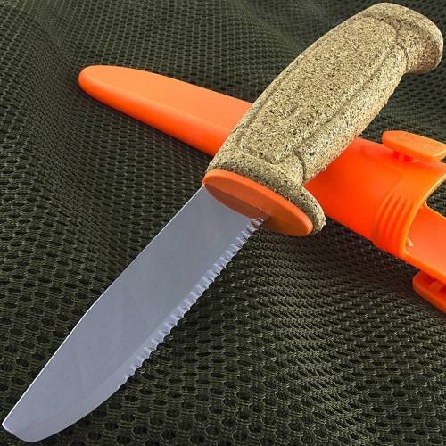 3810 Mora Floating Serrated Knife фото 5